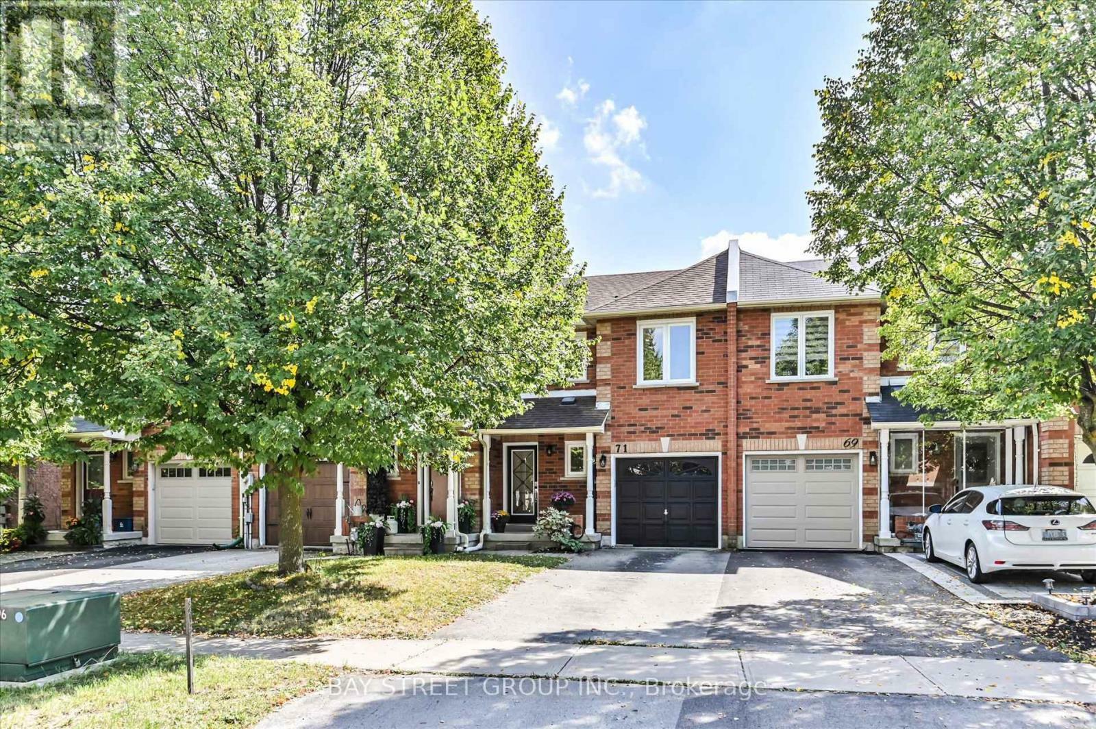 71 Silverdart Crescent  Richmond Hill (Oak Ridges) ON L4E 3T8 photo