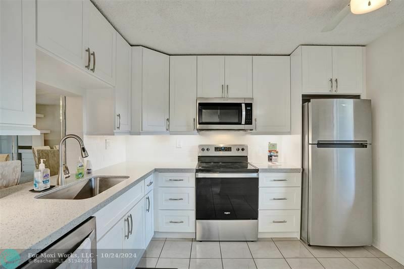 Property Photo: 2900 NW 42nd Ave A401 FL 33066