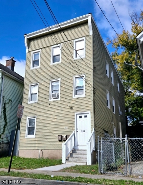 Property Photo:  165 Central Pl  1st Floor  NJ 07050 