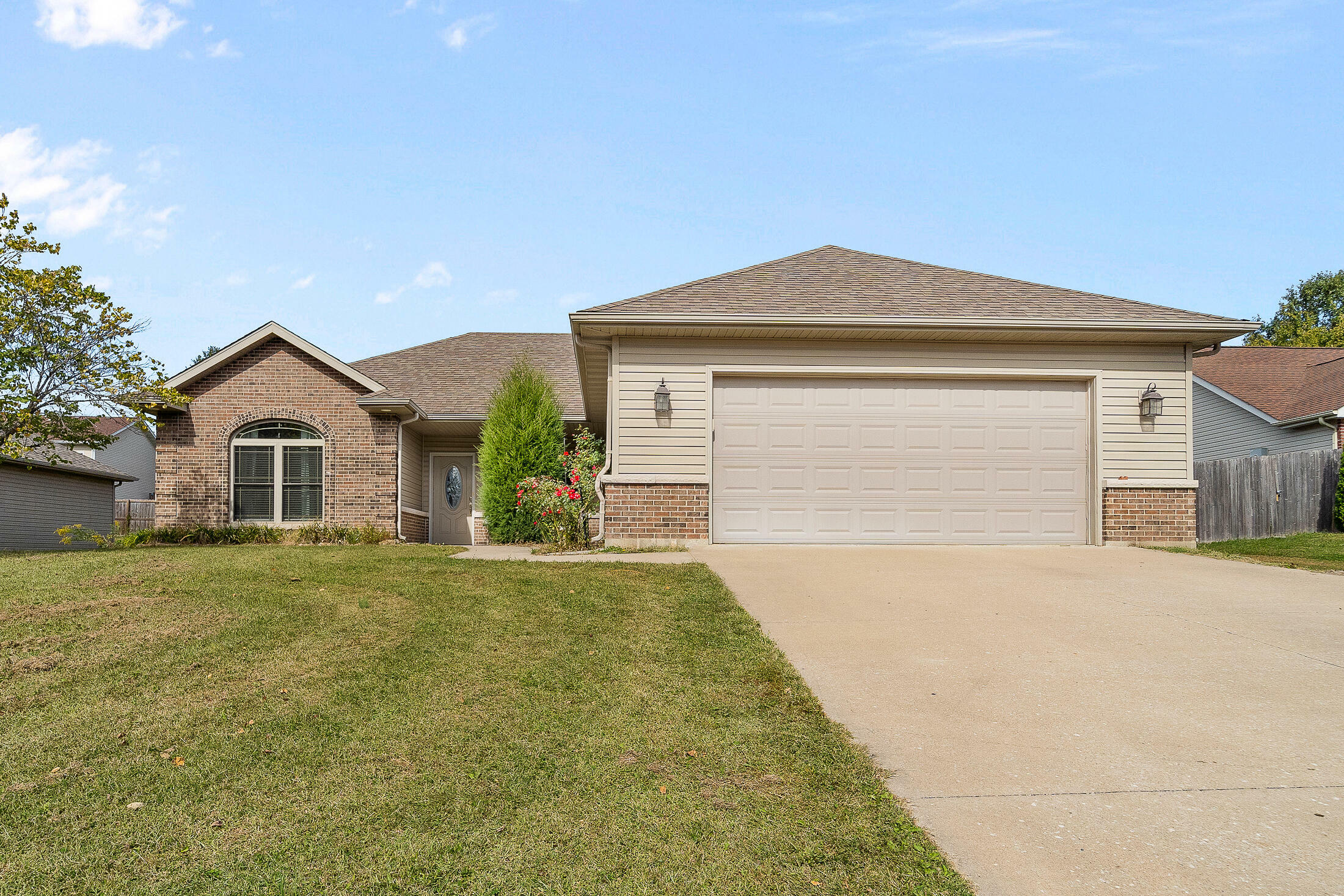 Property Photo:  711 McNeal Lane  MO 65251 