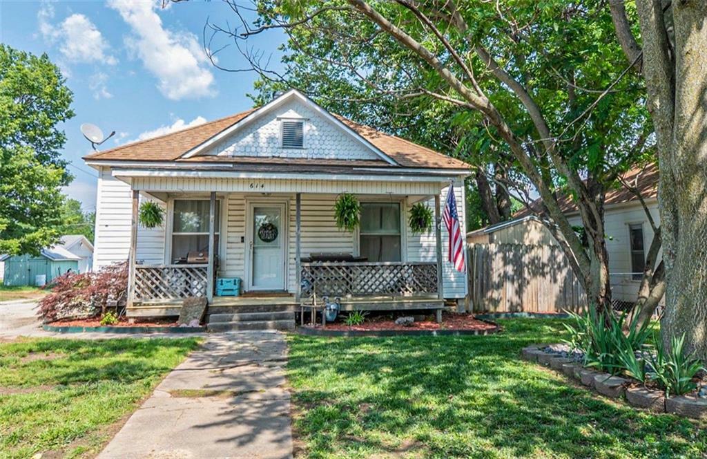 Property Photo:  614 S Park Boulevard  KS 67301 