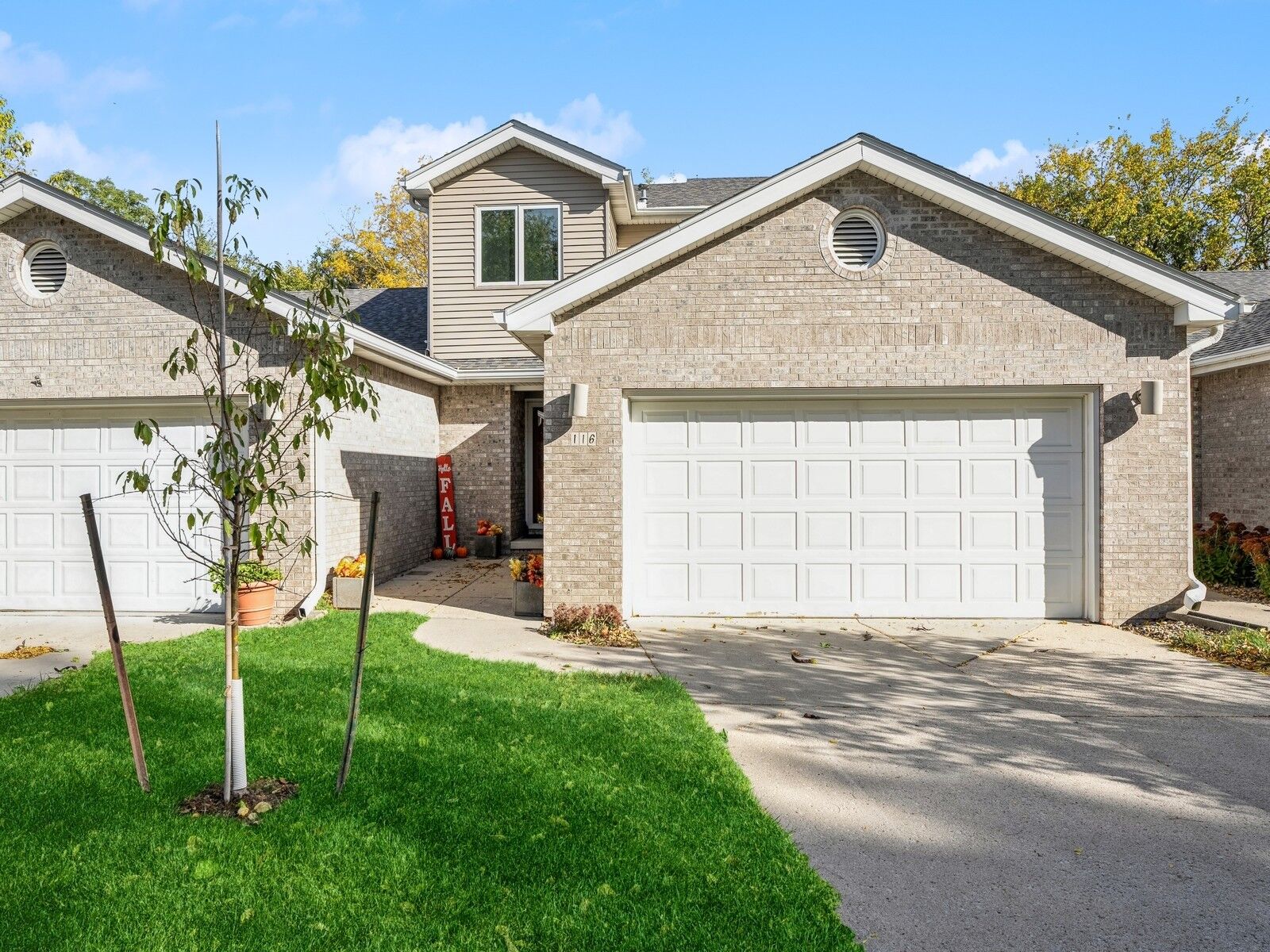 Property Photo: 116 NW Irvinedale Drive IA 50023