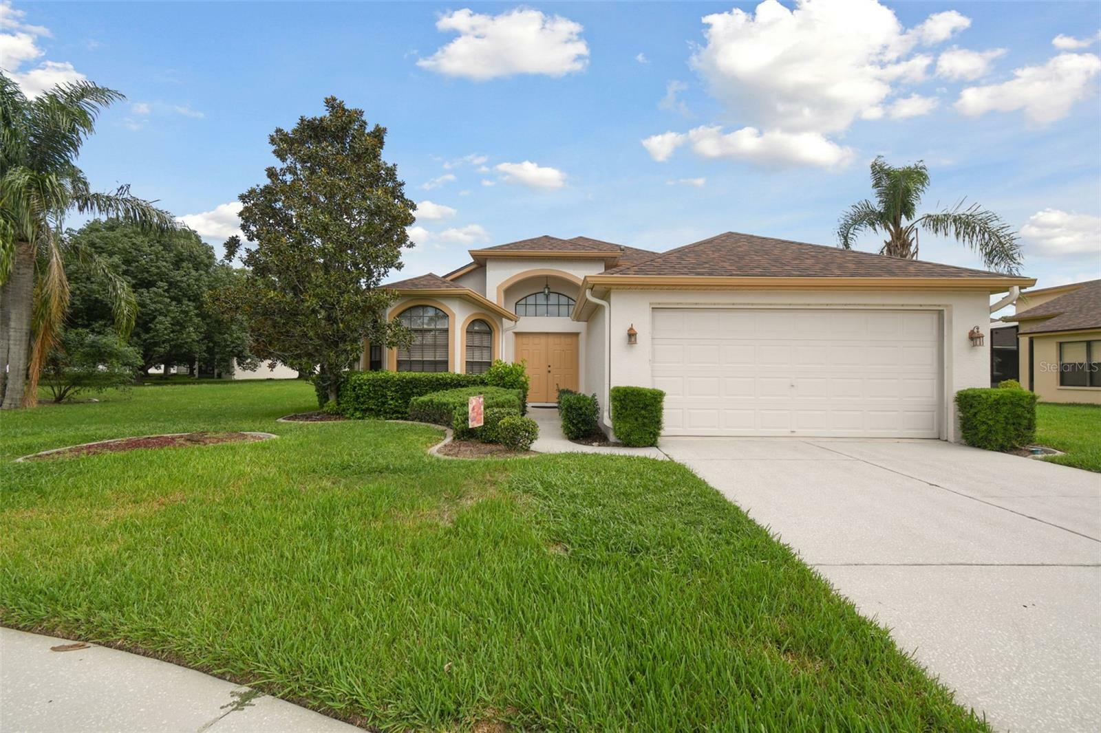 Property Photo:  13742 Bryndlewood Court  FL 34669 