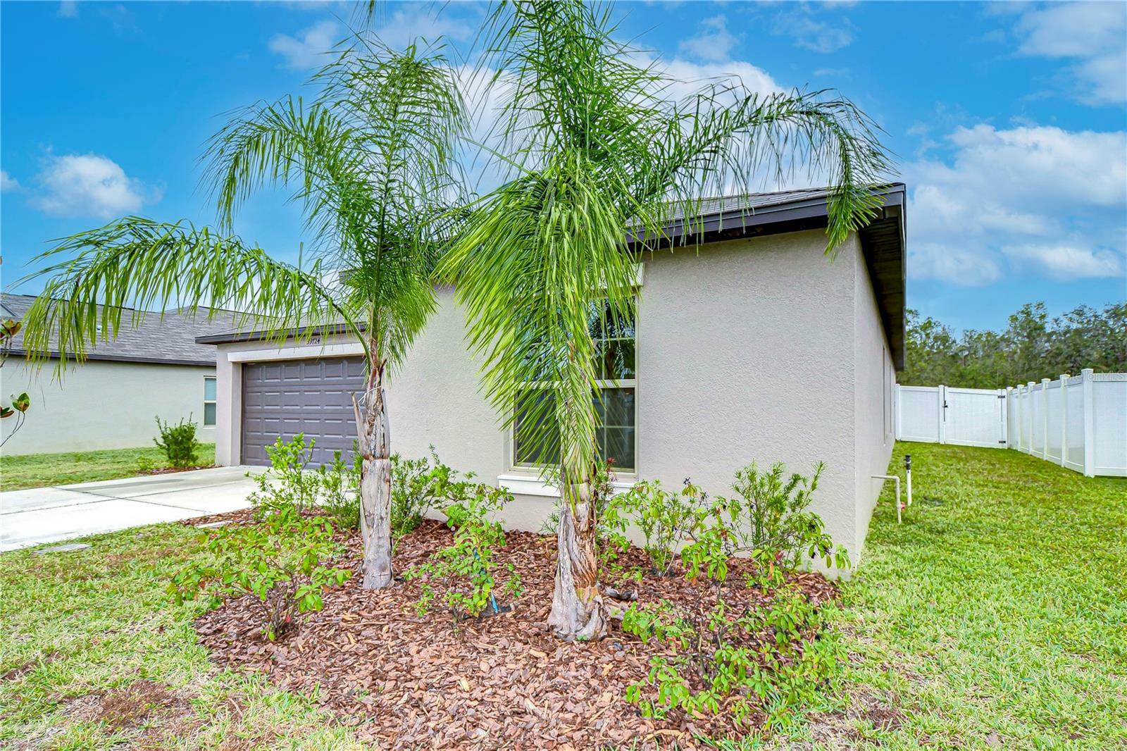 Property Photo:  39724 Harmon Grove Court  FL 33540 