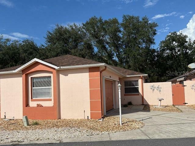 Property Photo:  959 Avalon Avenue  FL 32159 