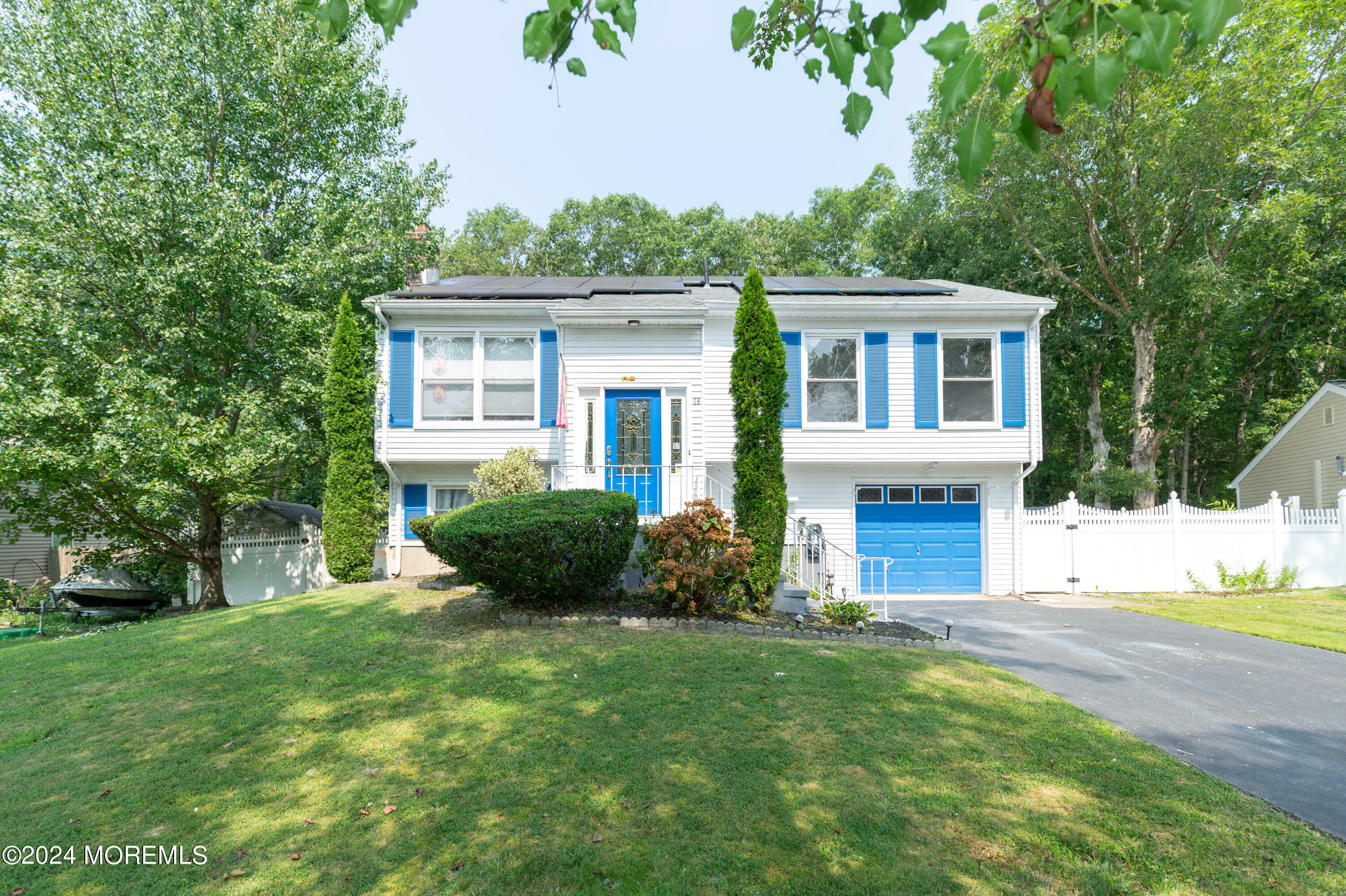 Property Photo:  29 Aspen Circle  NJ 08005 