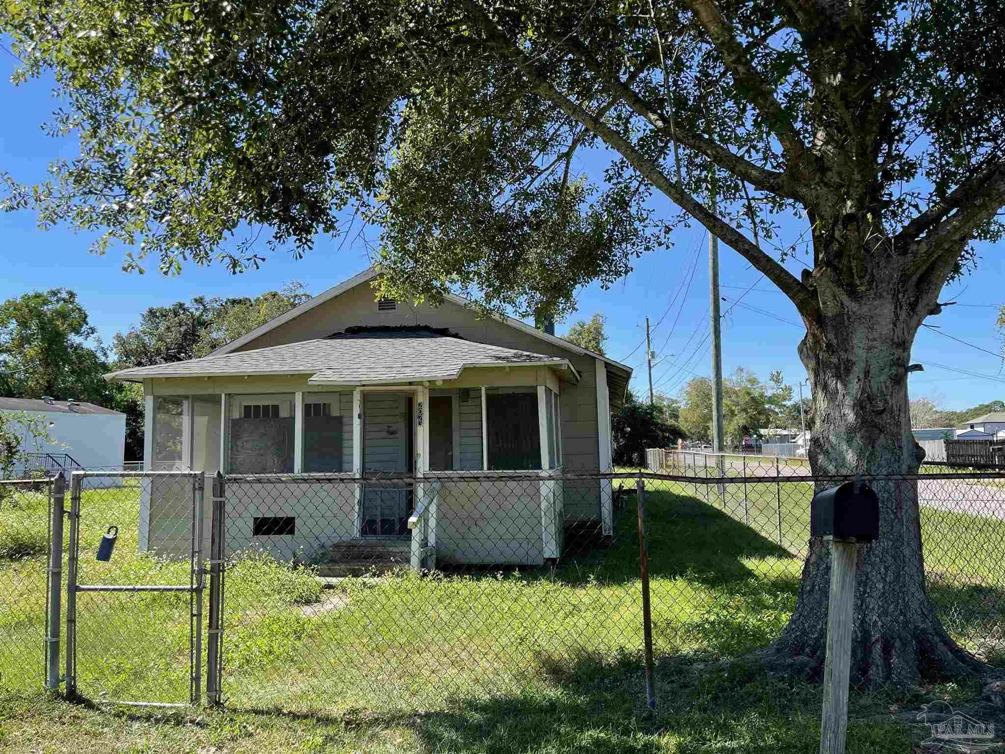 2023 N U St  Pensacola FL 32505 photo