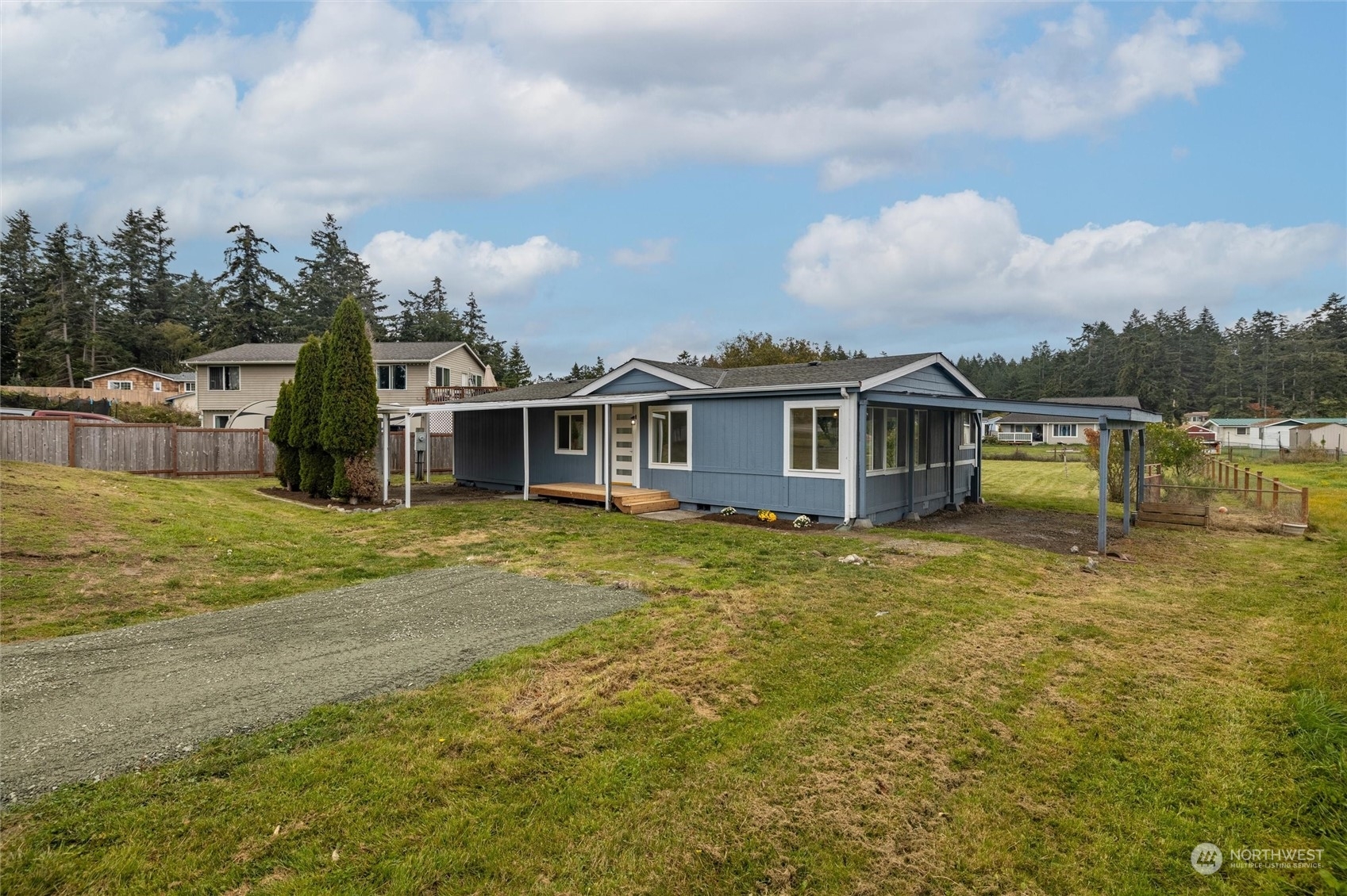 Property Photo:  986 Carl Avenue  WA 98277 