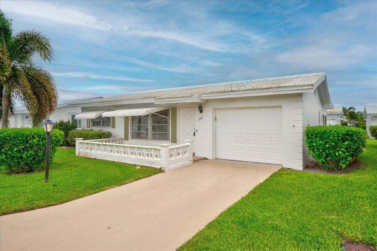 Property Photo:  1008 Siesta Avenue  FL 33426 