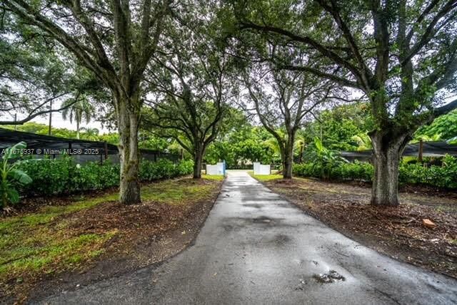 Property Photo: 19390 SW 232nd St FL 33170