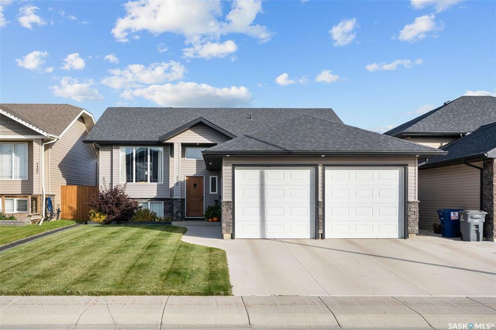 Photo de la propriété:  730 Casper Crescent  SK S0K 4S4 