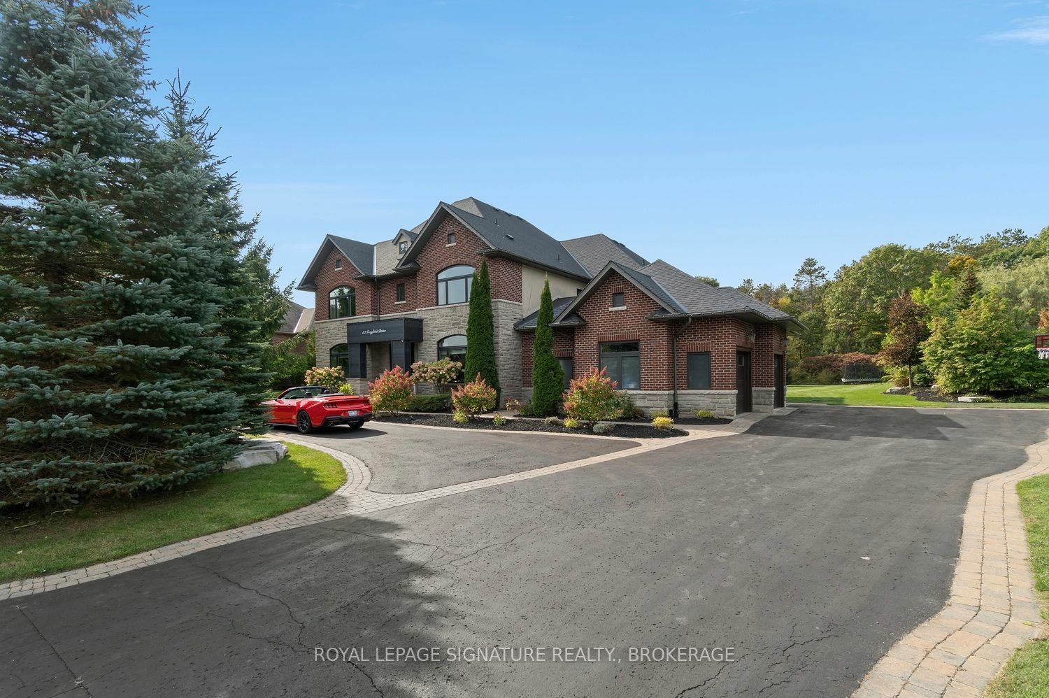 Property Photo:  52 Grayfield Dr  ON L4A 0B1 