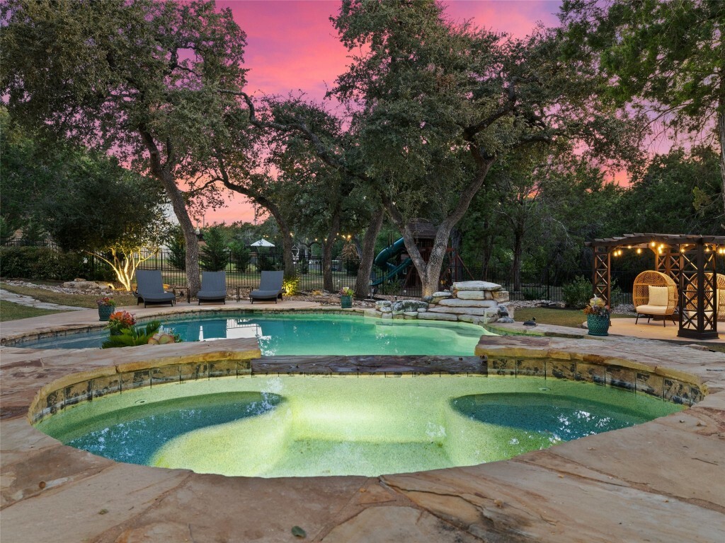 Property Photo:  301 Bella Montagna Circle  TX 78734 