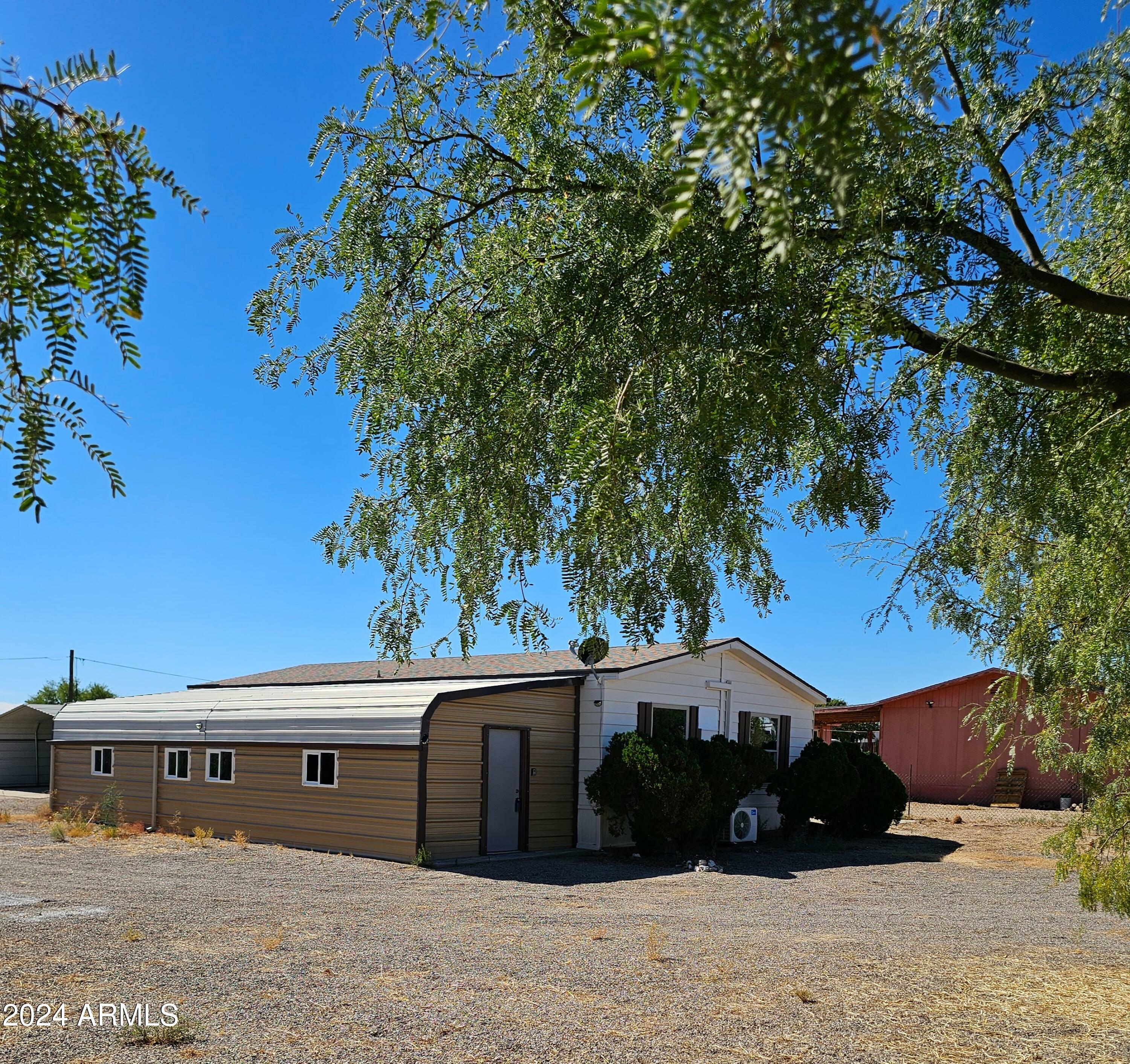 Property Photo:  22585 W Henderson Street  AZ 85332 