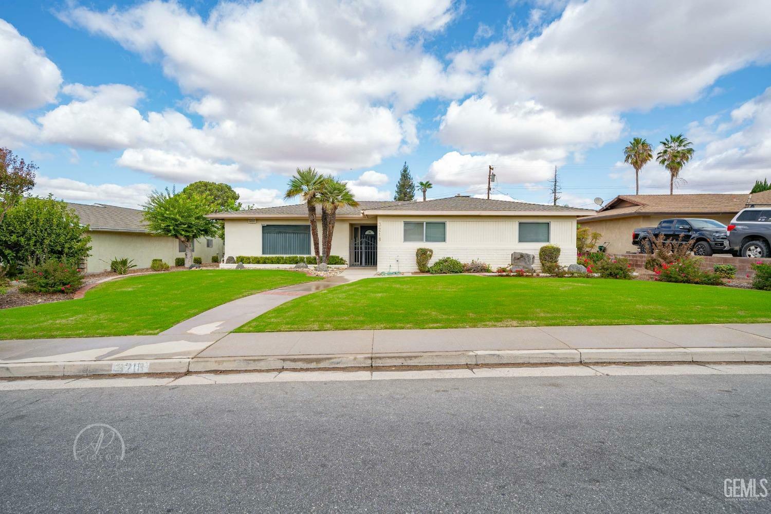 Property Photo:  3218 Harmony Drive  CA 93306 