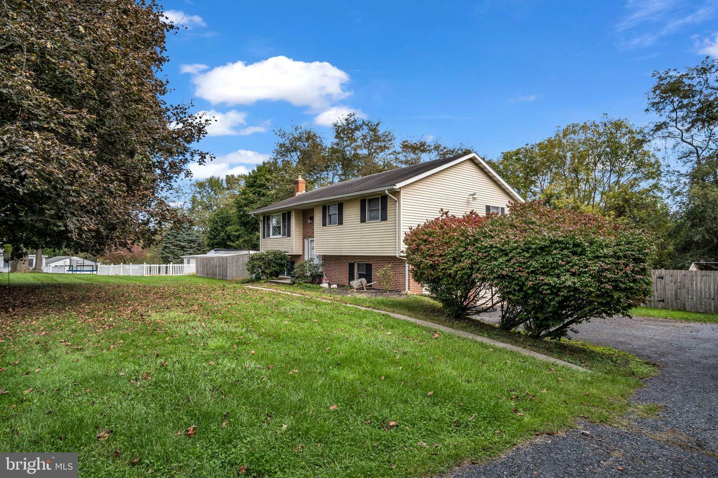 129 E Springville Road  Boiling Springs PA 17007 photo