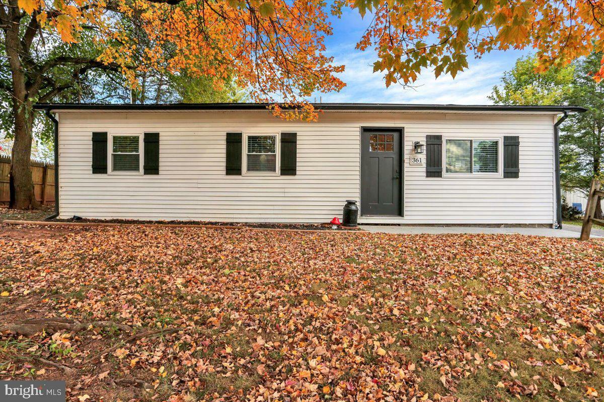 Property Photo:  361 Fairview Chapl  PA 19508 