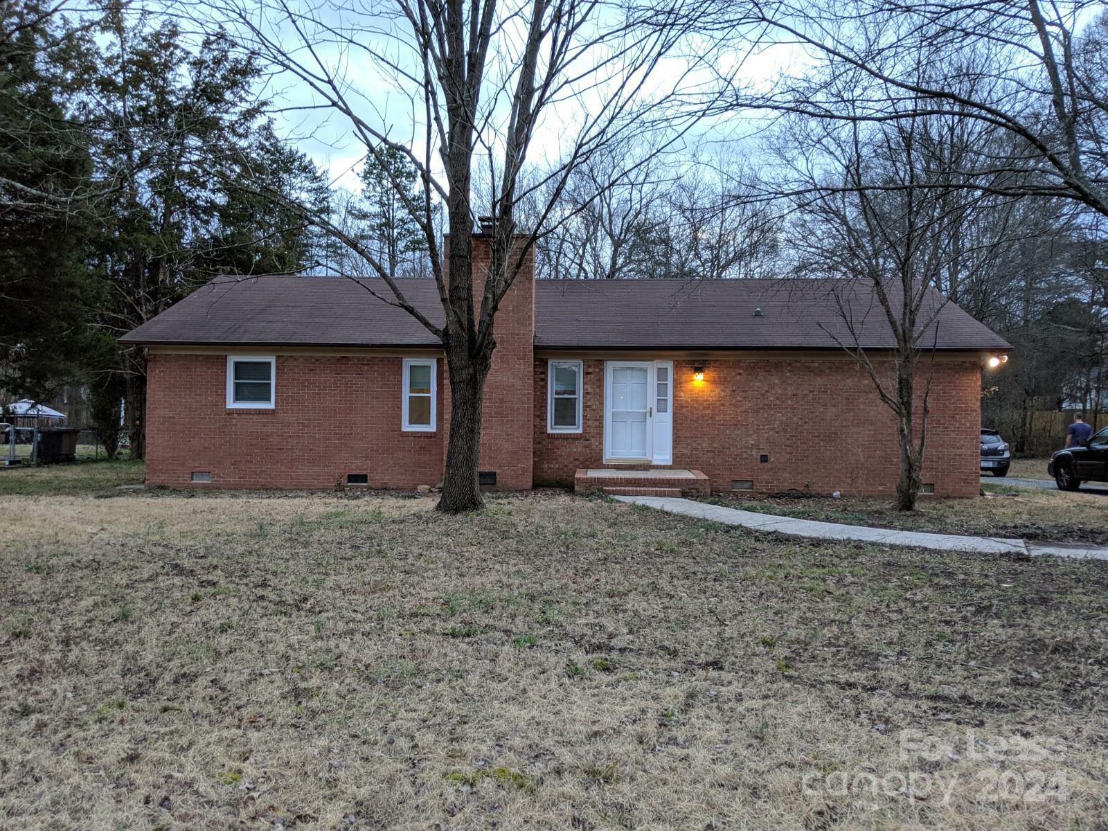 632 Catawba Circle N  Matthews NC 28104 photo