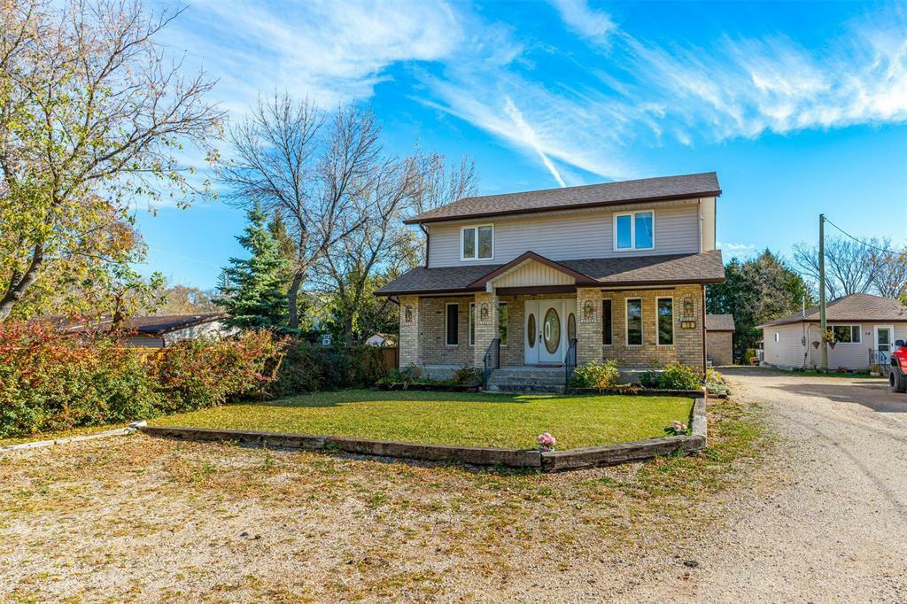 18 Ross Avenue West  Lorette MB R5K 1A2 photo