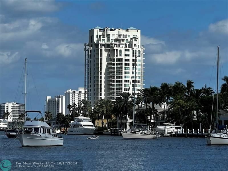 Property Photo:  3055 Harbor Dr 802  FL 33316 