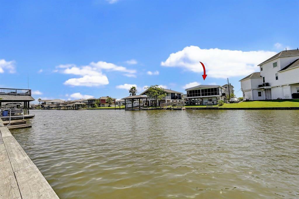 Property Photo: 491 Pompano Street TX 77563