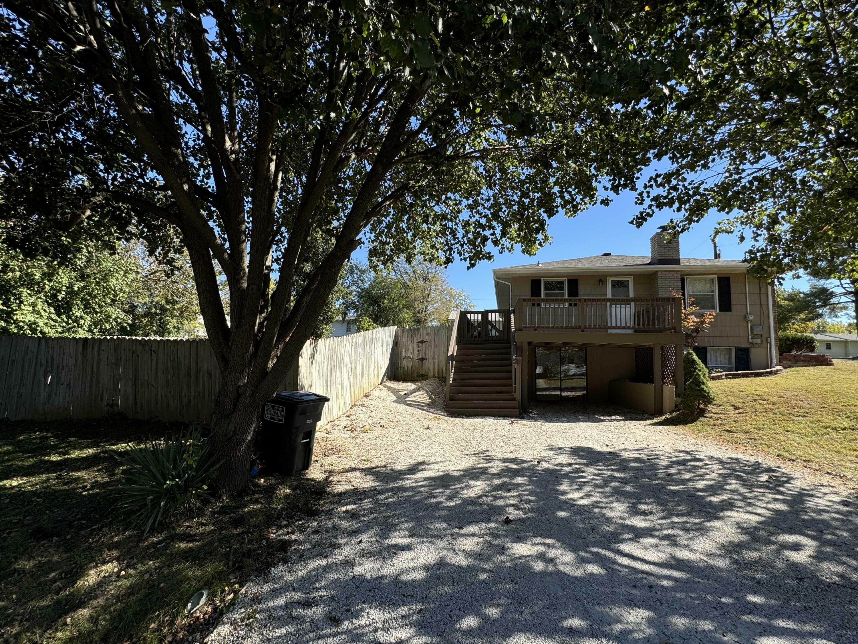 Property Photo:  1101 Donna Lane  MO 65251 