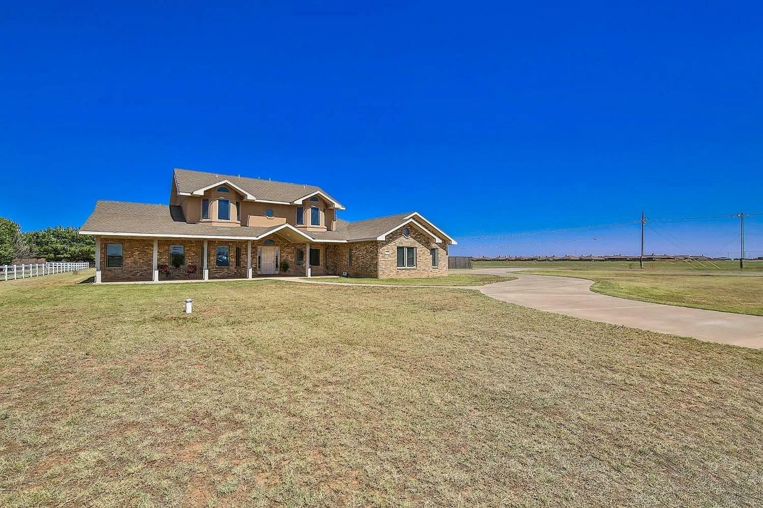 Property Photo:  3219 Upland Avenue  TX 79407 