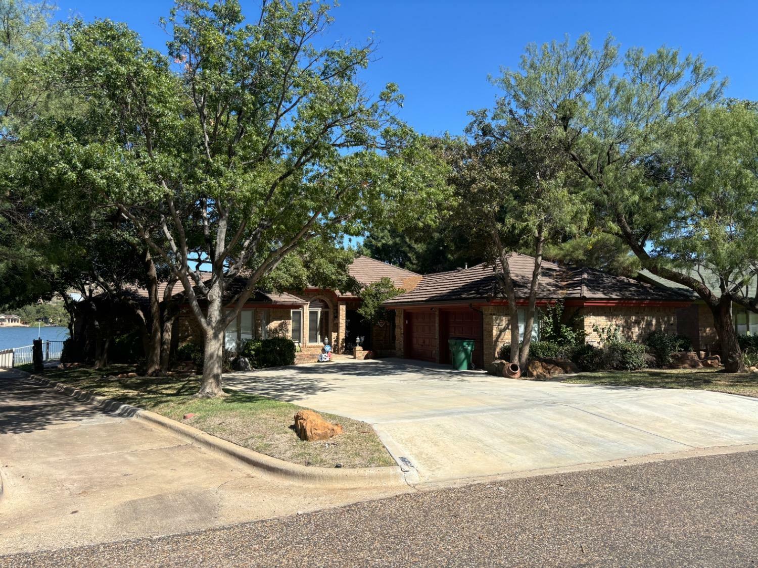 Property Photo:  24 S Lakeshore Drive  TX 79366 