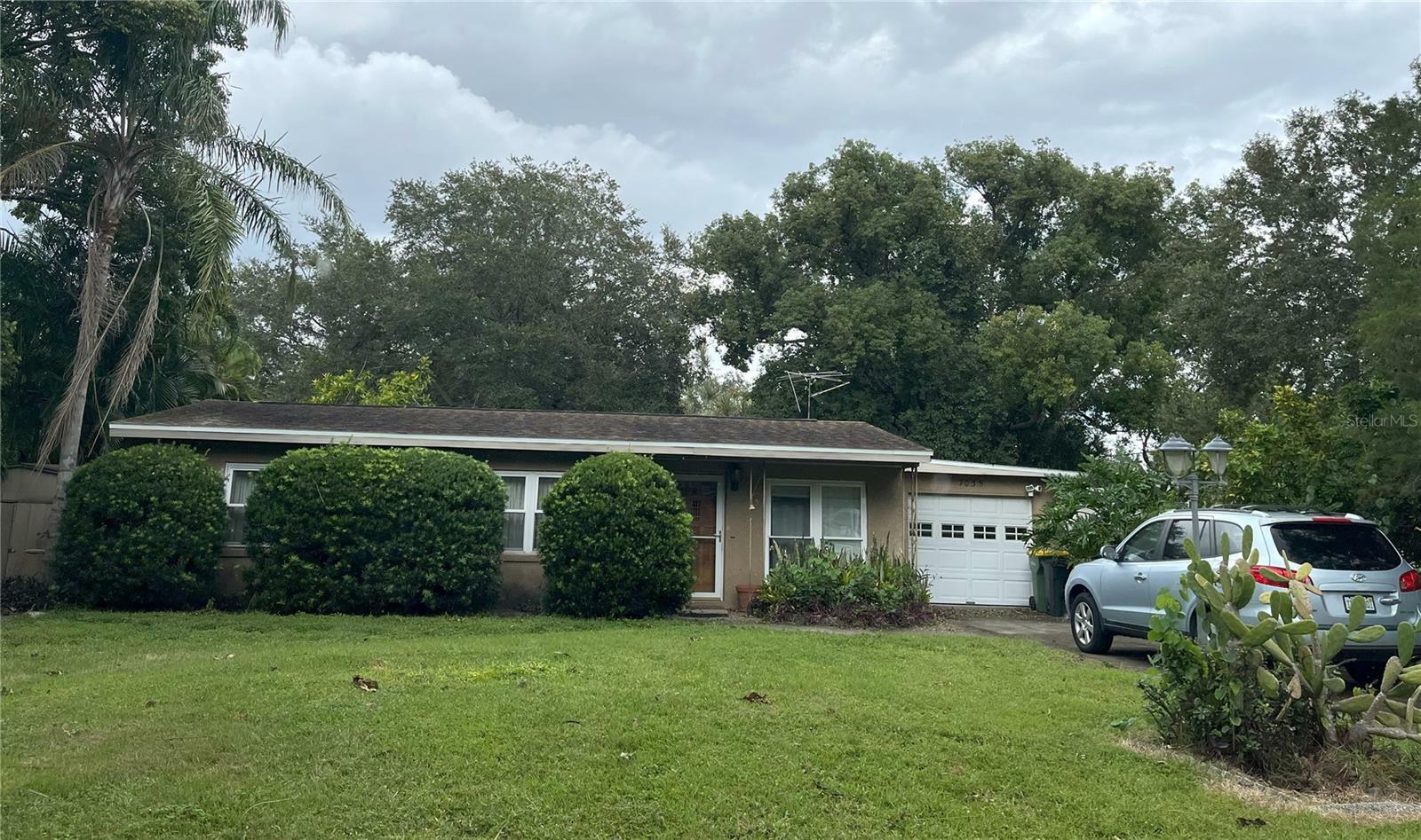 Property Photo:  7035 Willoughby Lane  FL 32812 