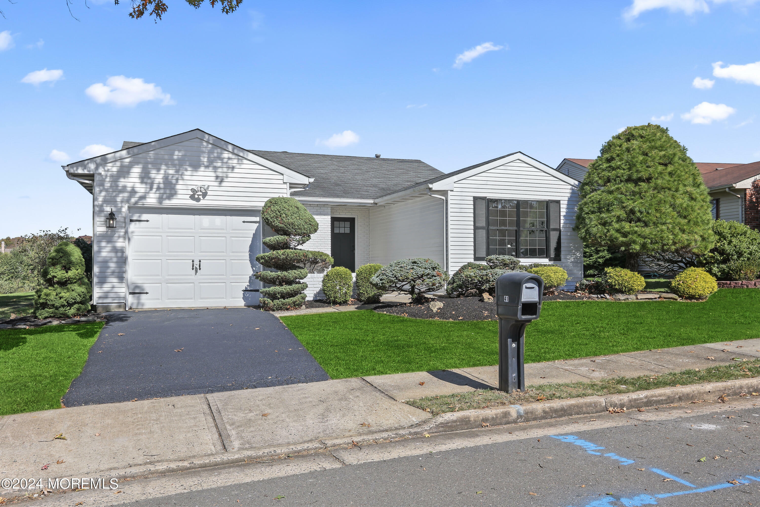 Property Photo:  41 Lakeview Drive  NJ 07746 