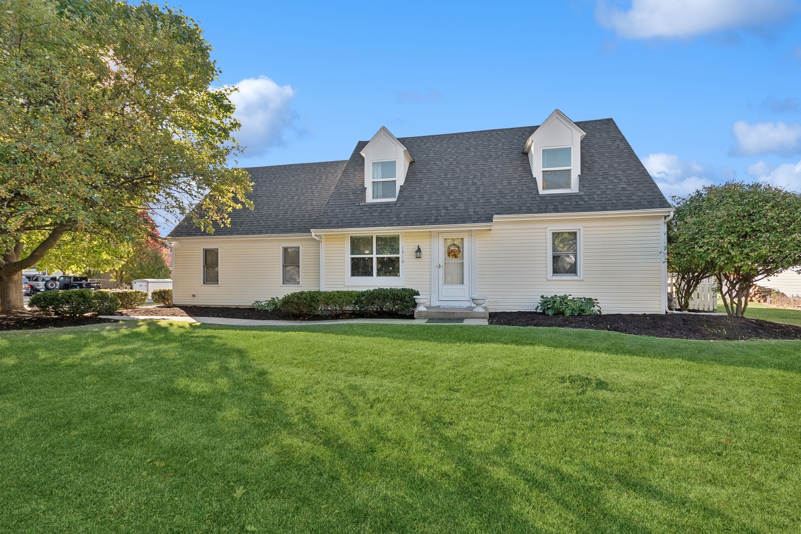 Property Photo:  1910 Sapphire Lane  IL 60506 