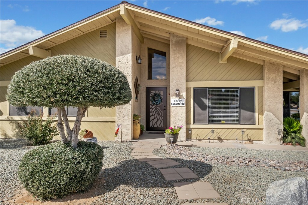 Property Photo:  14790 Kokomo Road  CA 92307 