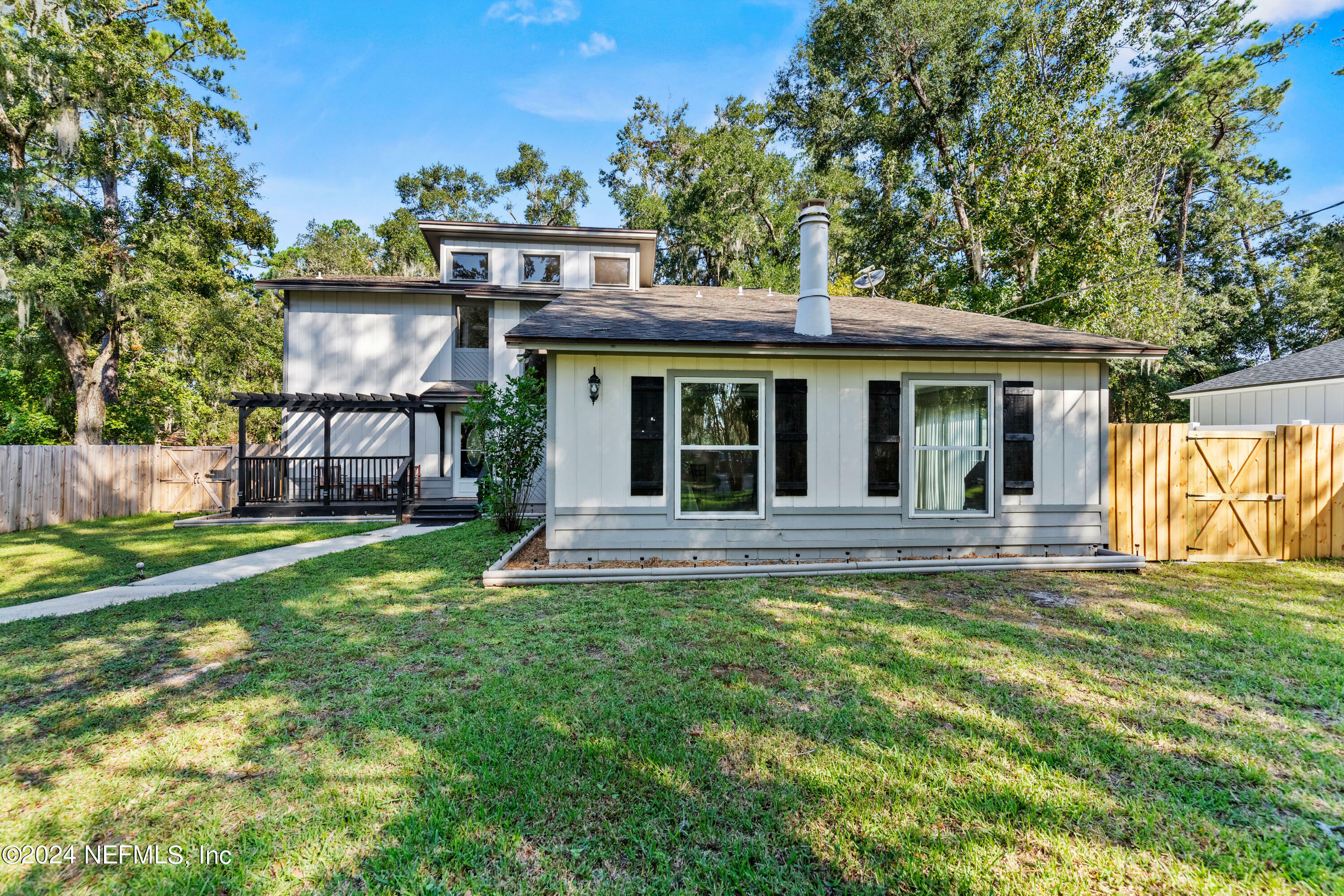 Property Photo:  4169 Burning Tree Lane S  FL 32223 