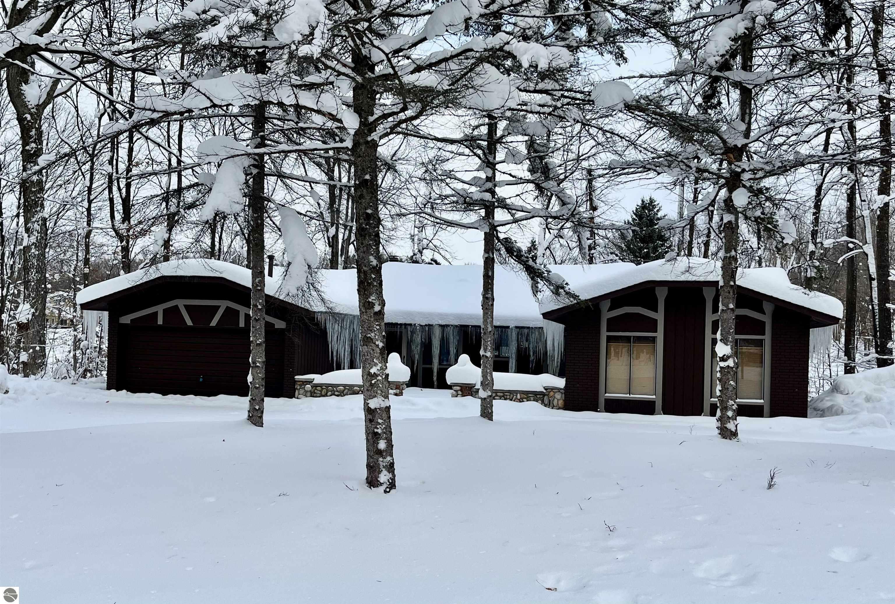 Property Photo:  5417 Golfview Road  MI 49615 