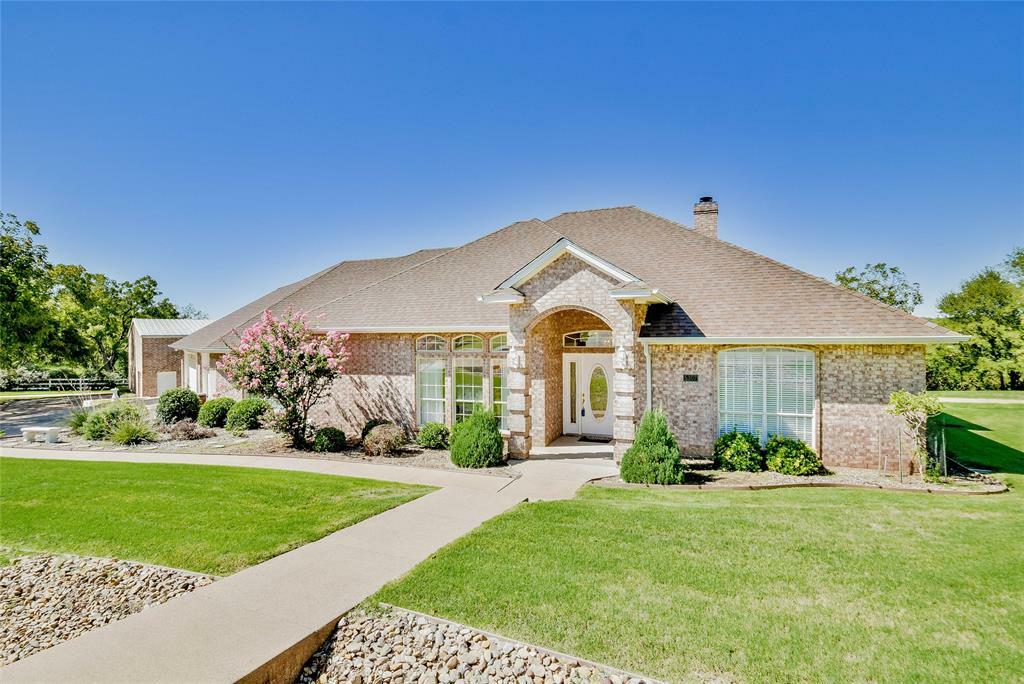 Property Photo: 5307 Final Approach Court TX 76049
