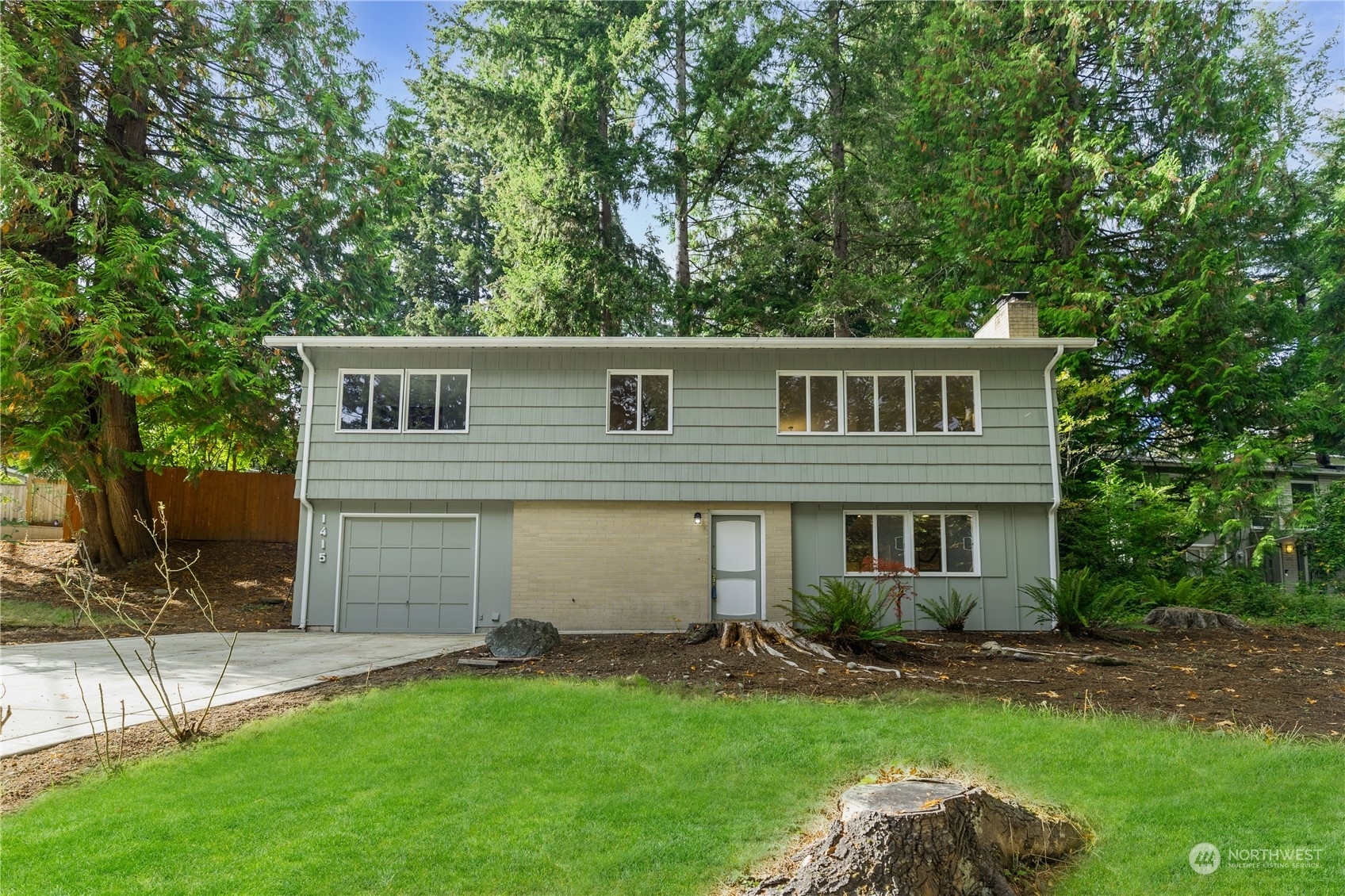 1415 SE 151st Avenue  Bellevue WA 98007 photo