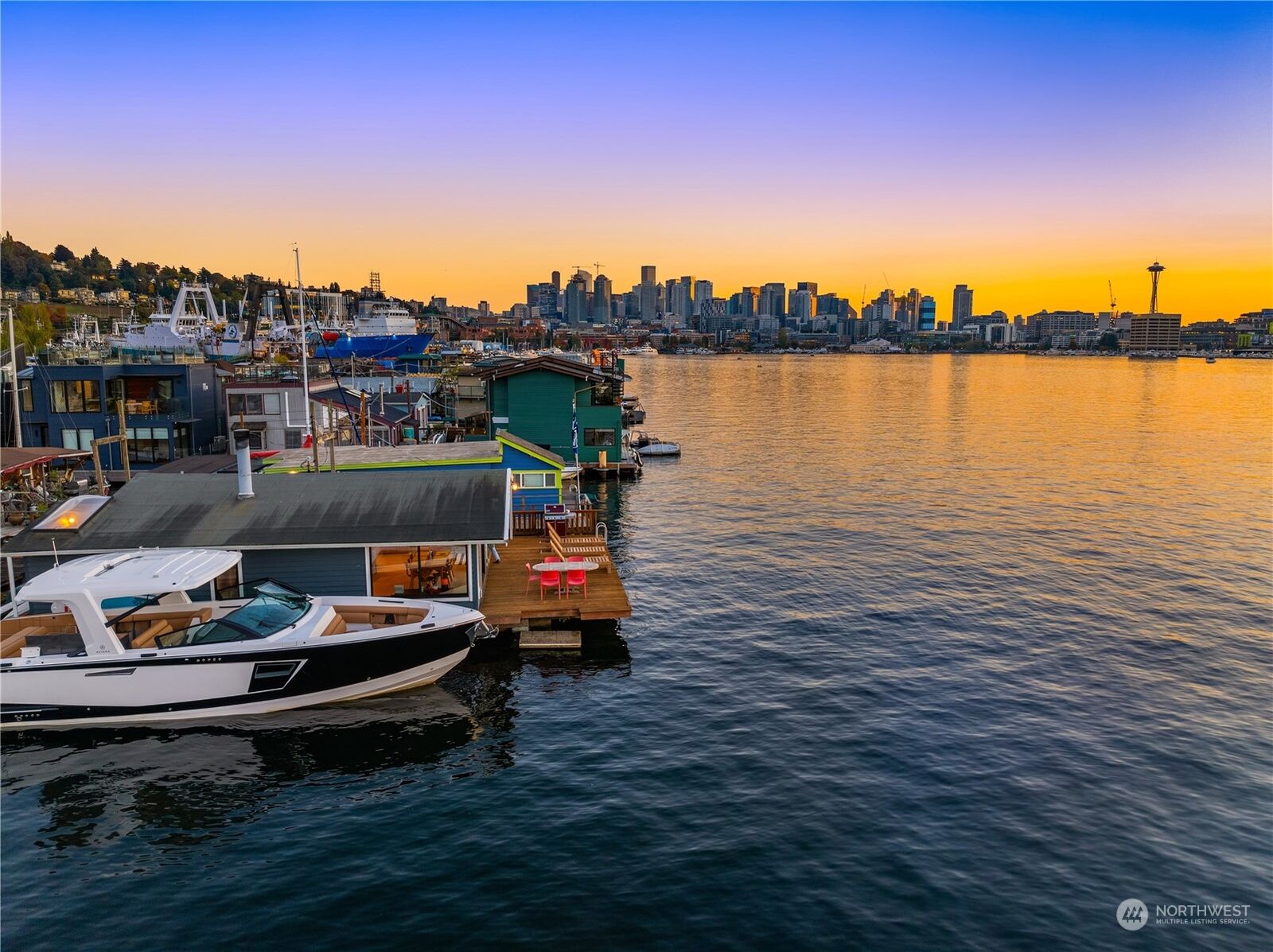 Property Photo:  2037  Fairview Avenue E G  WA 98102 