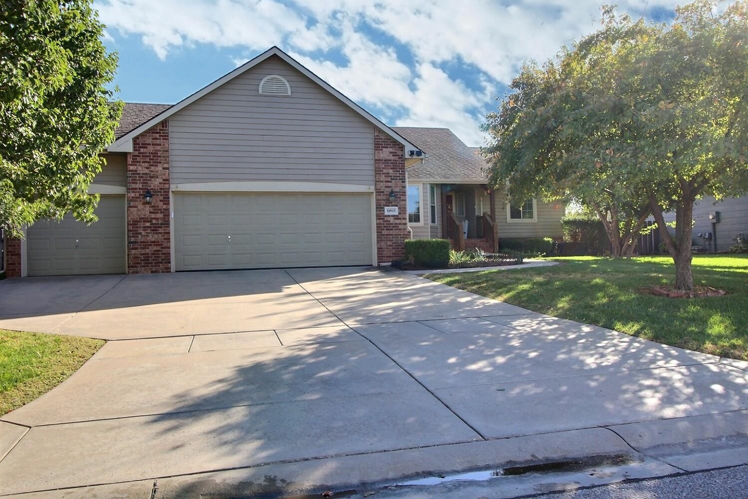 10913 W Lantana St  Wichita KS 67205 photo