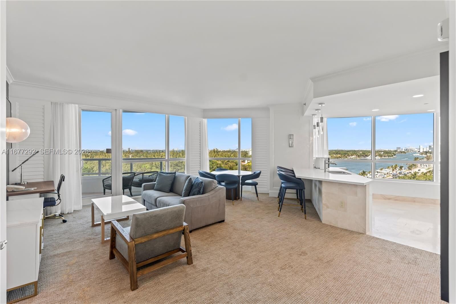 Property Photo:  4401 Collins Ave 915  FL 33140 