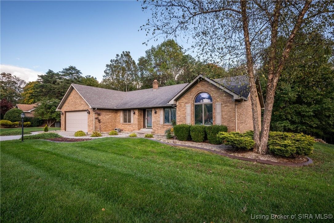 Property Photo: 1516 Stone Ridge Drive IN 47122