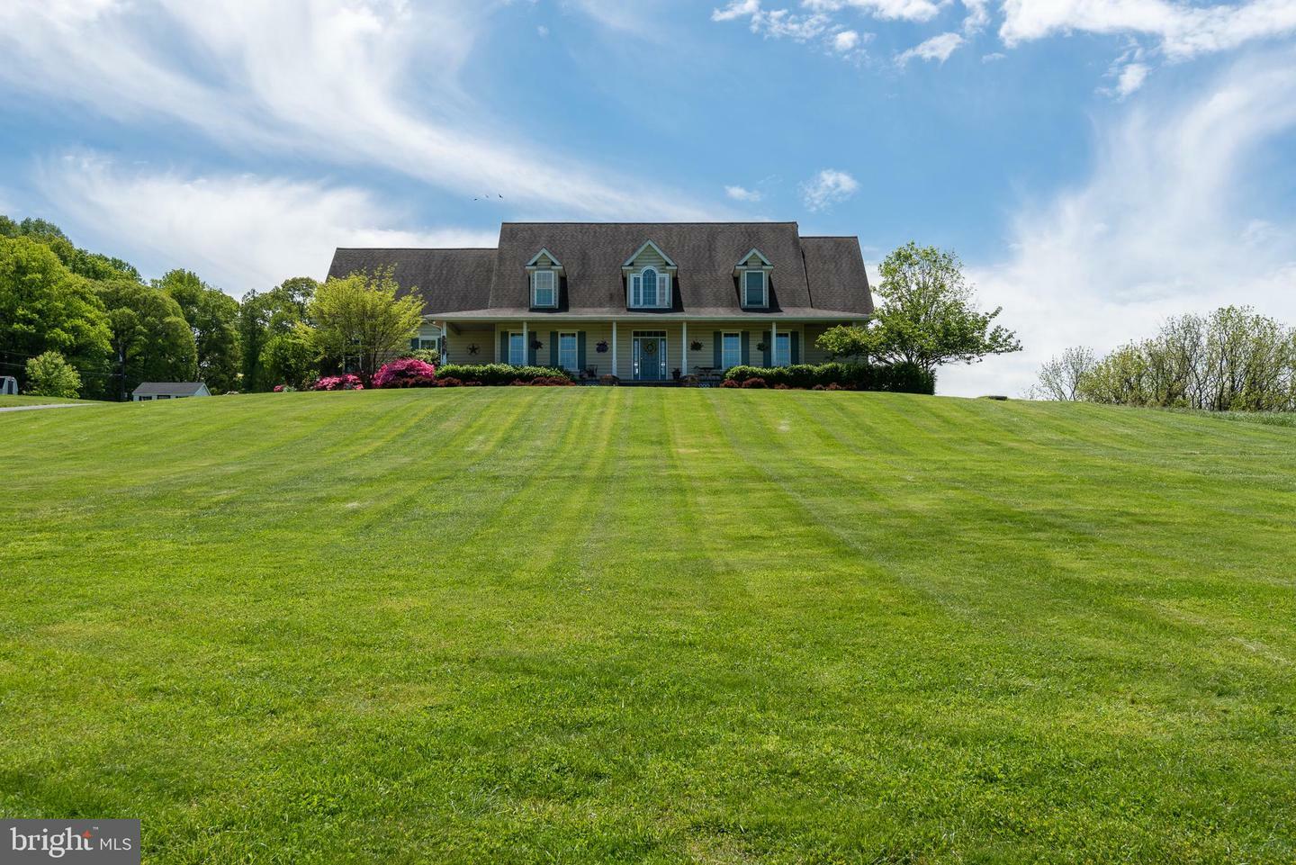 Property Photo:  303 Kirks Mill Road  PA 19362 