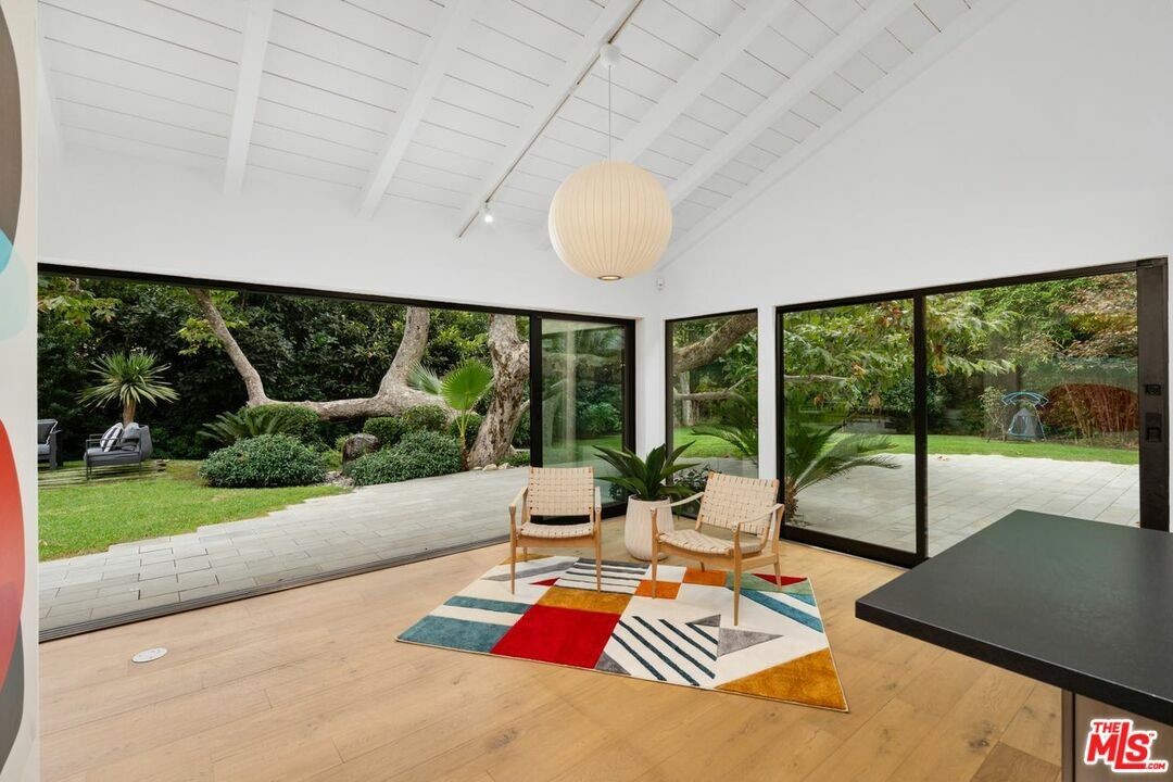 6417   Via Escondido Dr  Malibu CA 90265 photo