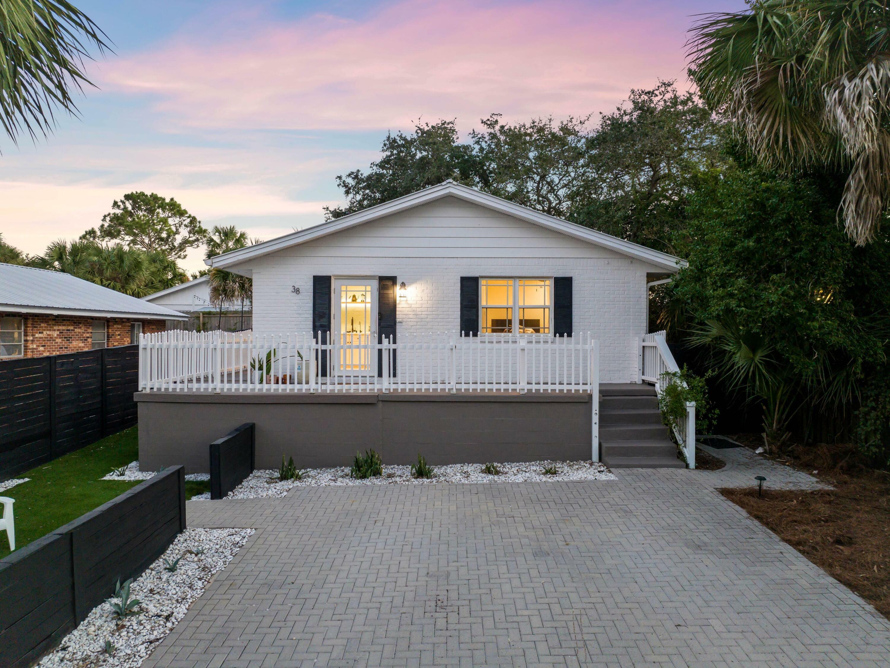 Property Photo:  38 Barracuda Street  FL 32459 