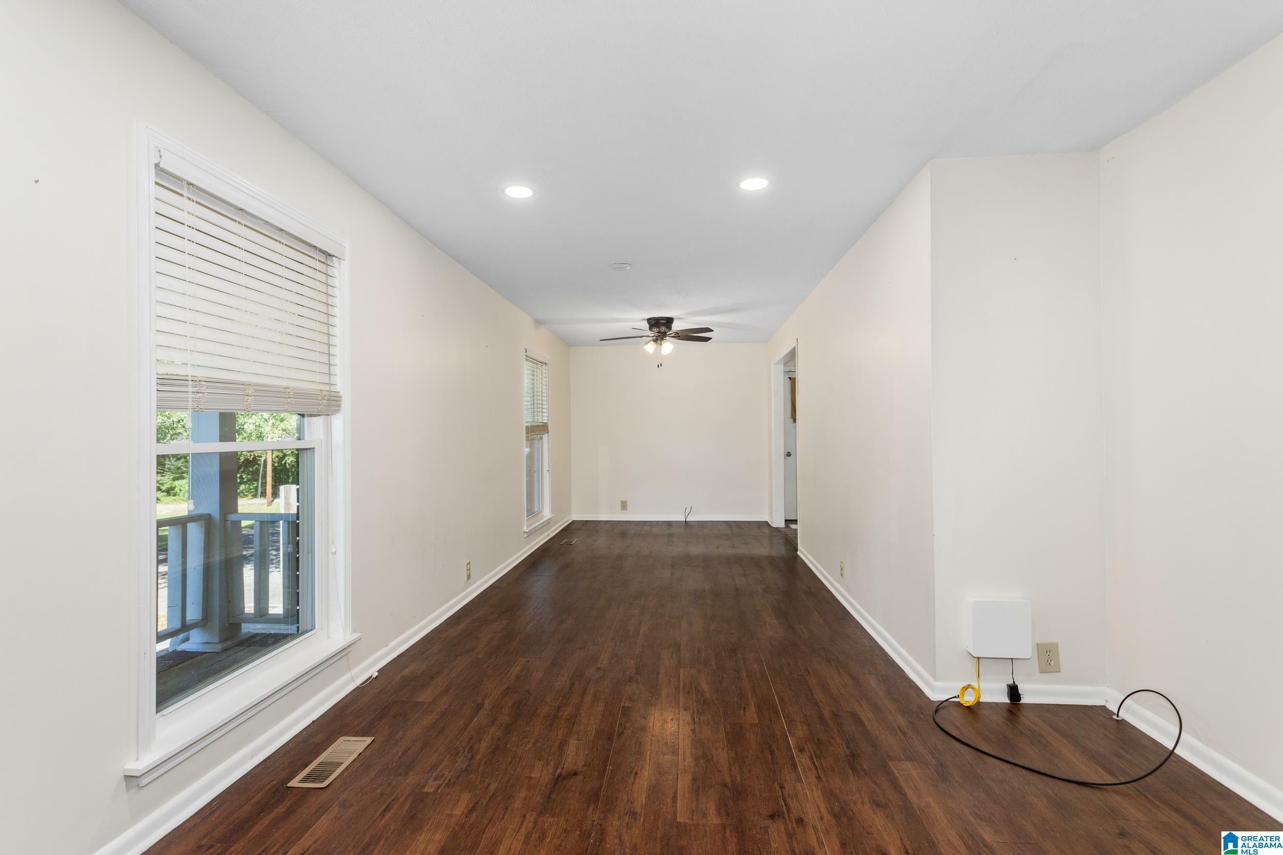 Property Photo:  36 9th Avenue  AL 35953 