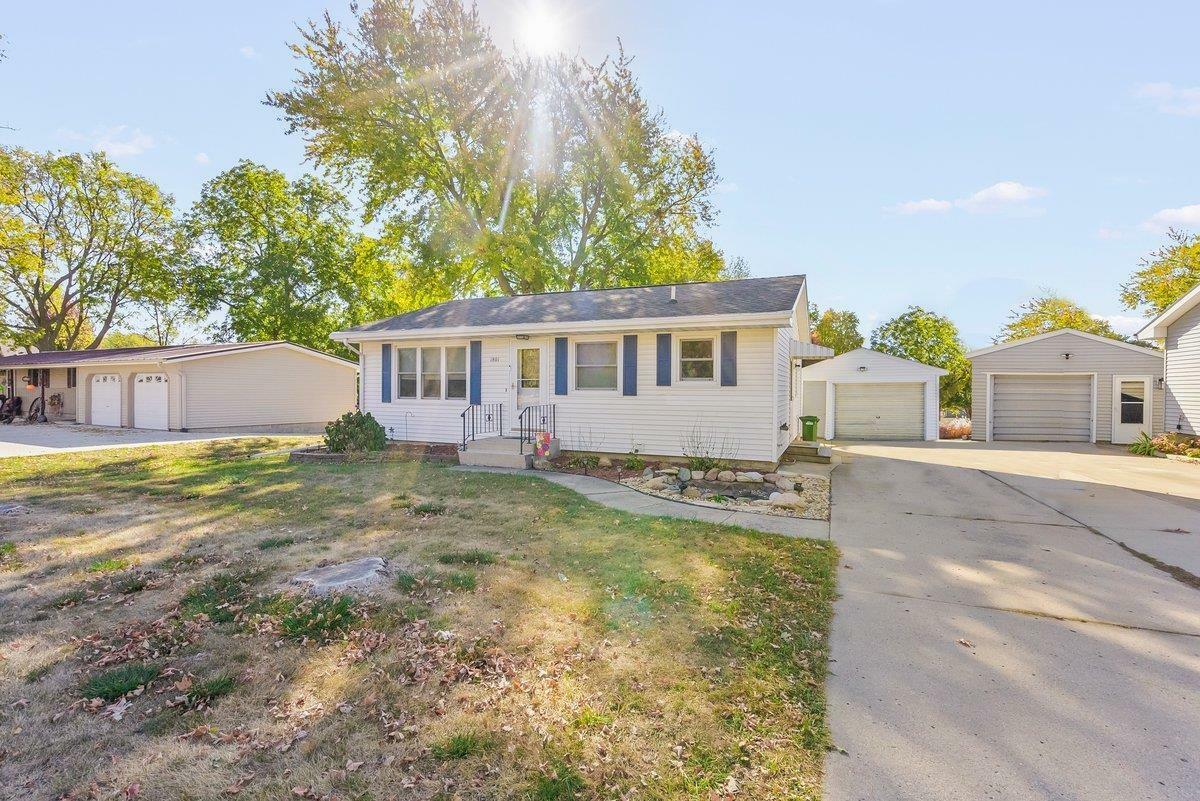 Property Photo: 1801 NW 5th Avenue IA 50677