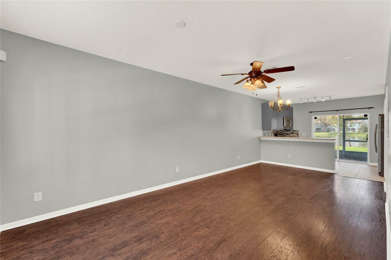 Property Photo:  437 Wilton Circle  FL 32773 