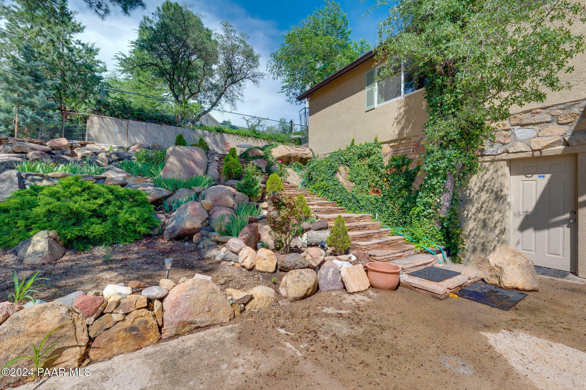 Property Photo:  433 Perry Street  AZ 86303 