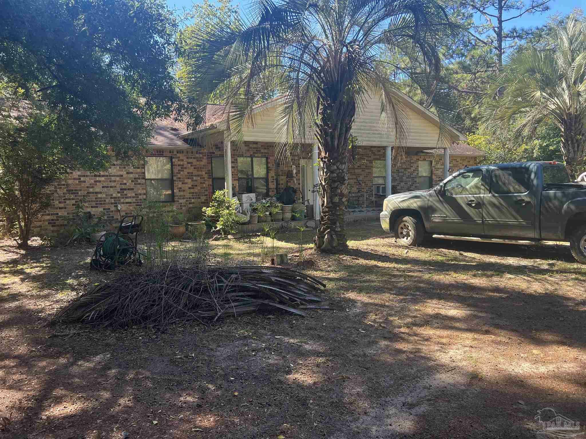 Property Photo:  5629 Windham Rd  FL 32570 