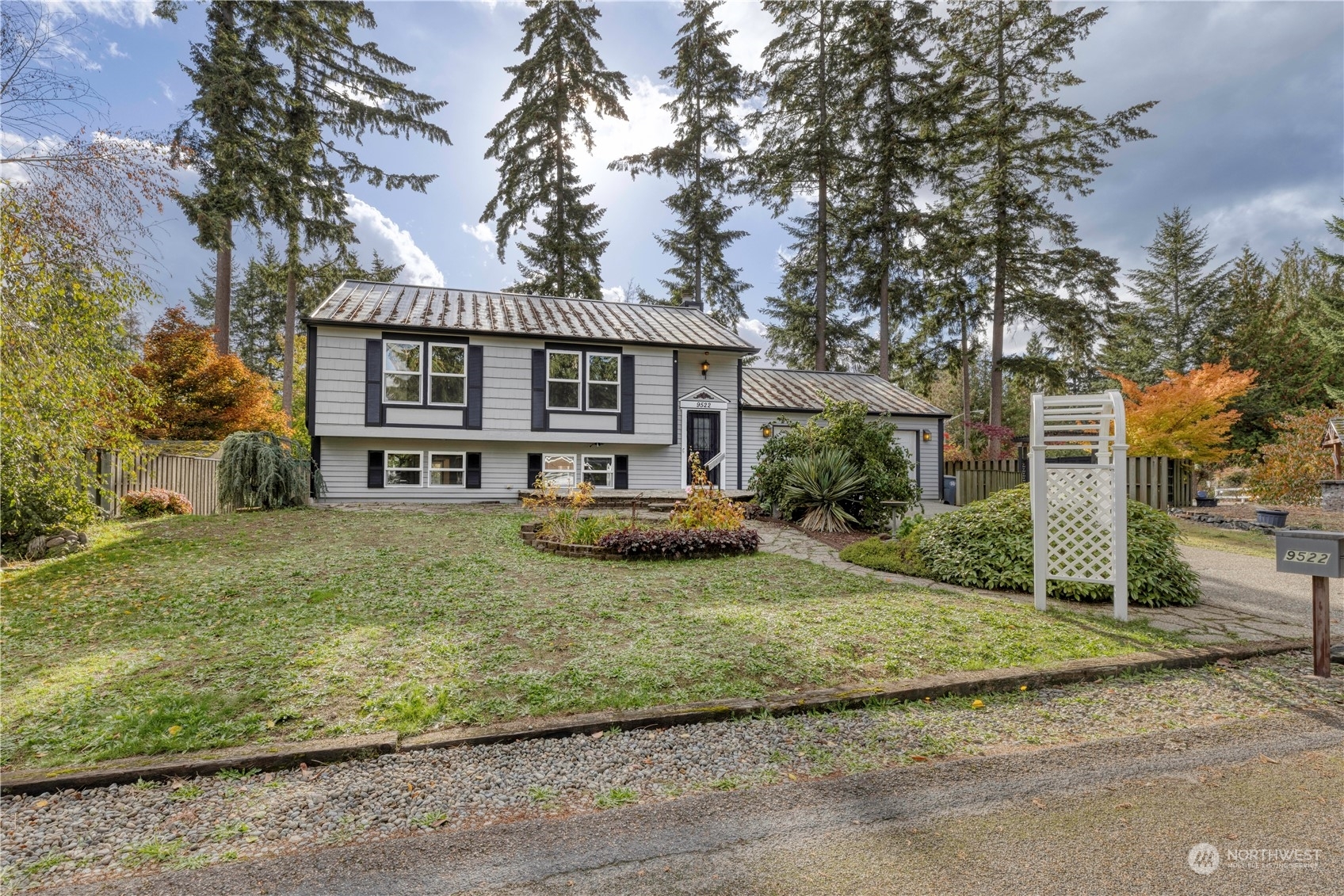 Property Photo:  9522 157th Street E  WA 98375 