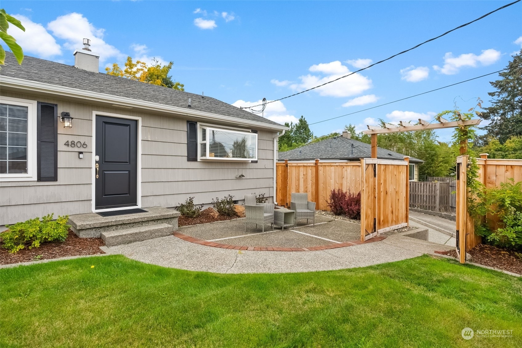 Property Photo:  4806 N Vassault Street  WA 98407 